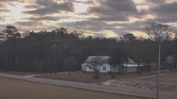 Weather camera view of Overshot NC.