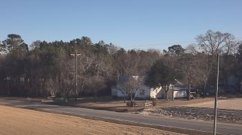 Weather camera view of Overshot NC.