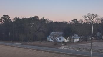 Weather camera view of Overshot NC.