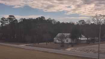 Weather camera view of Overshot NC.