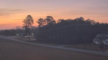 Weather camera view of Overshot NC.