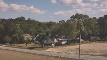 Weather camera view of Overshot NC.