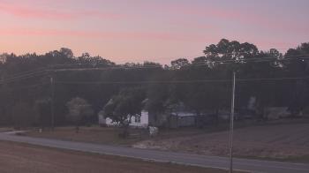 Weather camera view of Overshot NC.