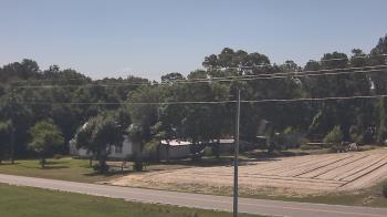 Weather camera view of Overshot NC.