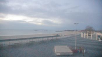 Weather camera view of Ocean Beach Park.