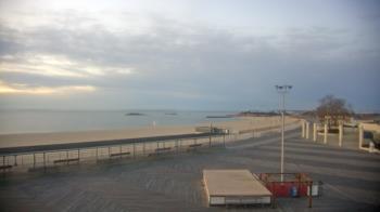 Weather camera view of Ocean Beach Park.