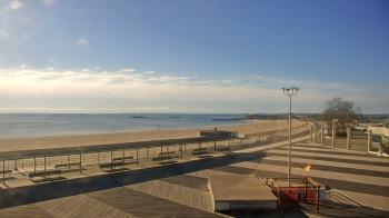 Weather camera view of Ocean Beach Park.