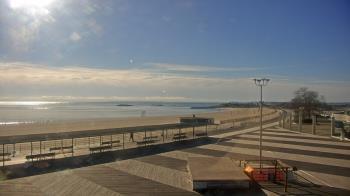 Weather camera view of Ocean Beach Park.