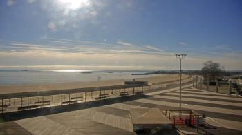 Weather camera view of Ocean Beach Park.