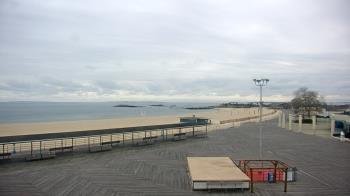 Weather camera view of Ocean Beach Park.