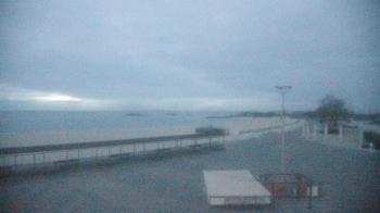 Weather camera view of Ocean Beach Park.