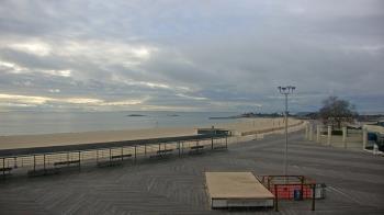 Weather camera view of Ocean Beach Park.