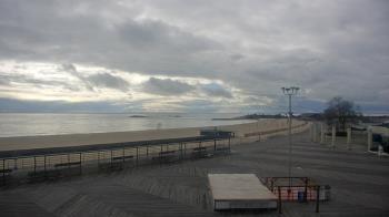 Weather camera view of Ocean Beach Park.