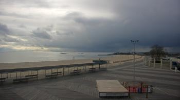 Weather camera view of Ocean Beach Park.