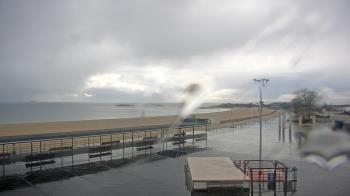 Weather camera view of Ocean Beach Park.