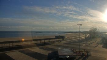 Weather camera view of Ocean Beach Park.