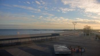 Weather camera view of Ocean Beach Park.