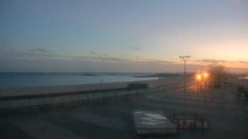 Weather camera view of Ocean Beach Park.