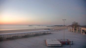 Weather camera view of Ocean Beach Park.