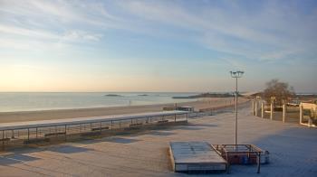 Weather camera view of Ocean Beach Park.
