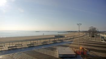 Weather camera view of Ocean Beach Park.