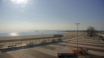 Weather camera view of Ocean Beach Park.