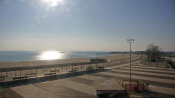 Weather camera view of Ocean Beach Park.