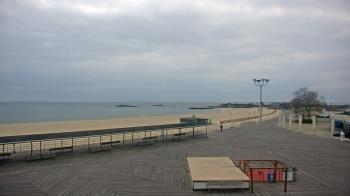 Weather camera view of Ocean Beach Park.