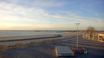 Weather camera view of Ocean Beach Park.