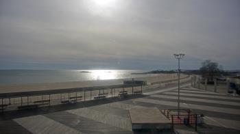 Weather camera view of Ocean Beach Park.