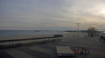 Weather camera view of Ocean Beach Park.