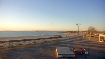 Weather camera view of Ocean Beach Park.