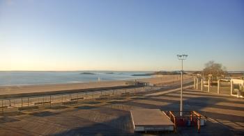 Weather camera view of Ocean Beach Park.