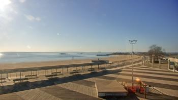 Weather camera view of Ocean Beach Park.