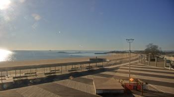 Weather camera view of Ocean Beach Park.