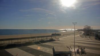 Weather camera view of Ocean Beach Park.