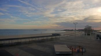 Weather camera view of Ocean Beach Park.