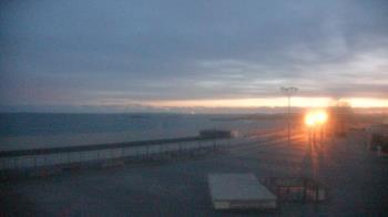 Weather camera view of Ocean Beach Park.