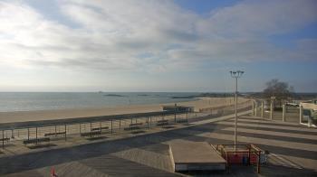 Weather camera view of Ocean Beach Park.