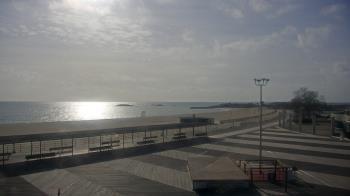 Weather camera view of Ocean Beach Park.