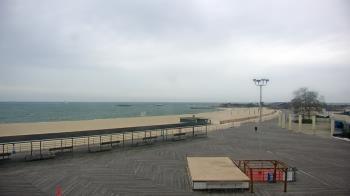 Weather camera view of Ocean Beach Park.