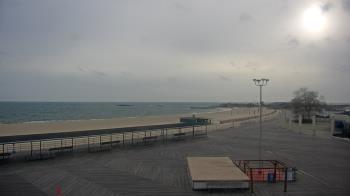 Weather camera view of Ocean Beach Park.