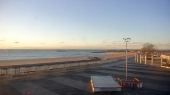 Weather camera view of Ocean Beach Park.