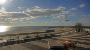 Weather camera view of Ocean Beach Park.