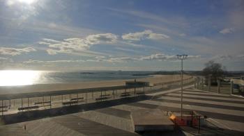 Weather camera view of Ocean Beach Park.