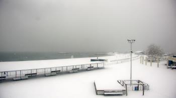 Weather camera view of Ocean Beach Park.