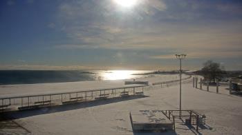 Weather camera view of Ocean Beach Park.