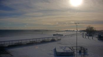 Weather camera view of Ocean Beach Park.
