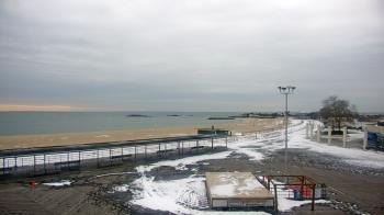 Weather camera view of Ocean Beach Park.