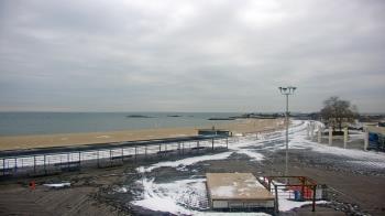 Weather camera view of Ocean Beach Park.